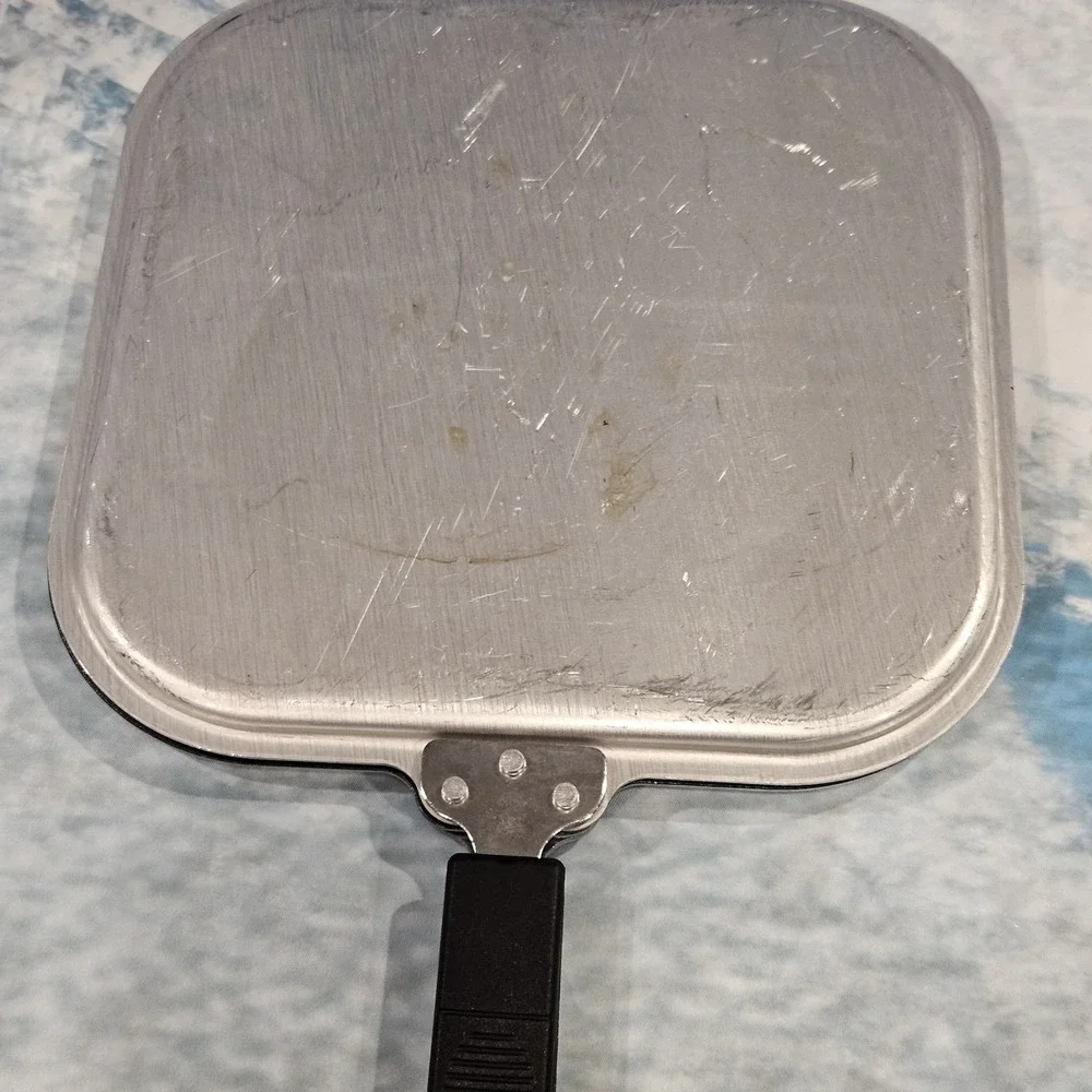 Vintage Hinged Pancake Griddle Pan 4 Slot Aluminum Nonstick Stovetop 10